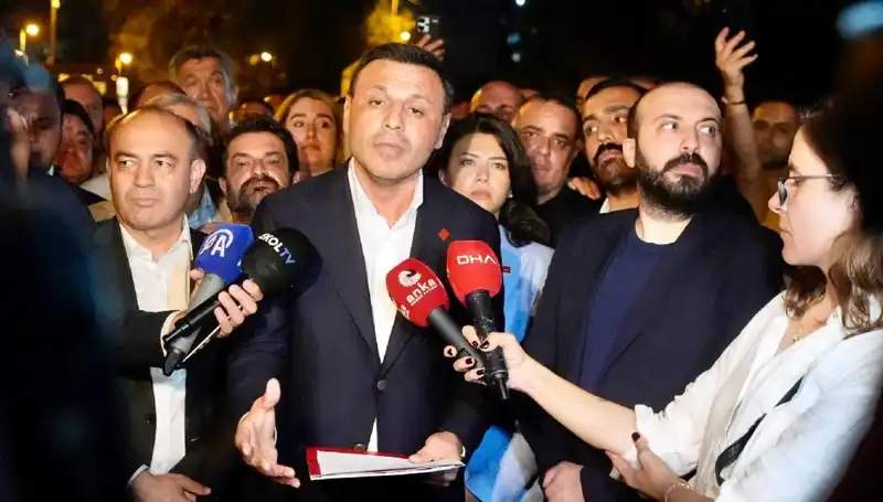 Özgür Çelik, CHP İstanbul İl Başkanlığı Hakkında Önemli Açıklamalarda Bulundu!