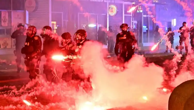 Los Angeles'taki Protestolar ABD Genelinde İsyana Dönüşüyor