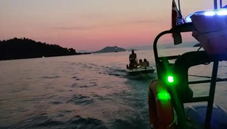 Fethiye Açıklarında Sürüklenen Teknedeki 4 Kişi Kurtarıldı: Dram Anları