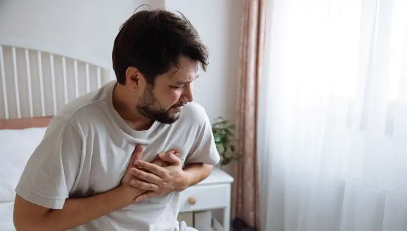 Sabahları Beliren Bu Belirti Kalp Hastalığının Habercisi Olabilir