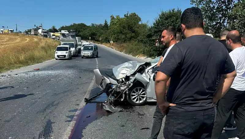 İstanbul’da Kan Donduran Kaza: Kalp Krizi Geçiren Sürücü Otobüse Çarptı