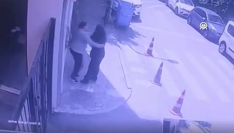 İstanbul’da Lise Tuvaletinde Dehşet Anları: Öğrenciler Şokta!