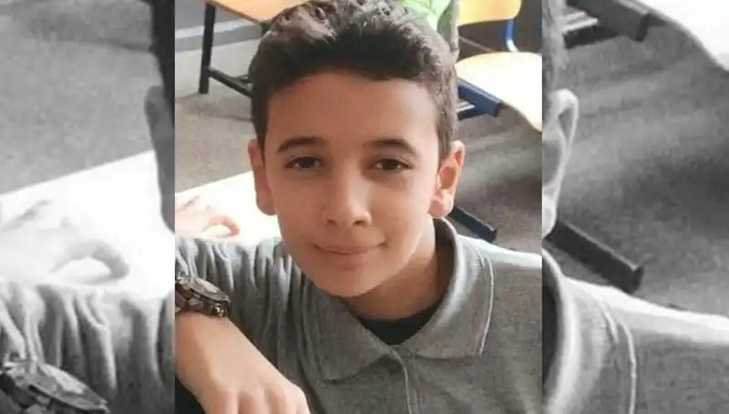 Okula Gitmek İçin Çıkan Burak'tan Kayıp Haberi: Ailesi Endişeli