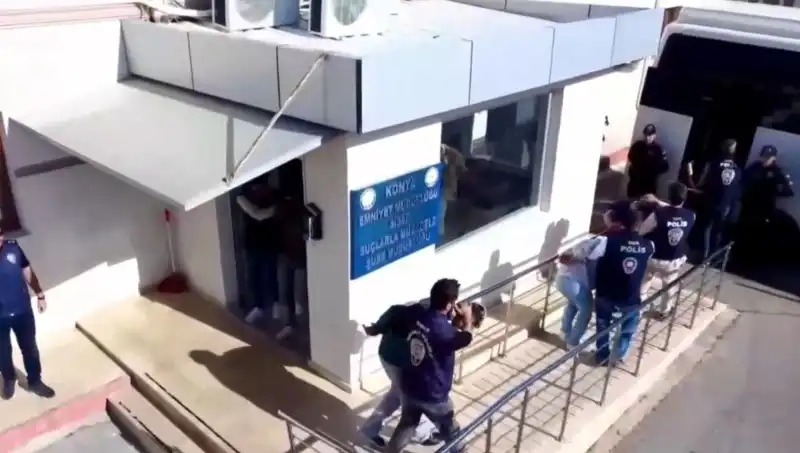 Türkiye Genelinde Gerçekleştirilen Dolandırıcılık Operasyonunda 13 Kişi Tutuklandı