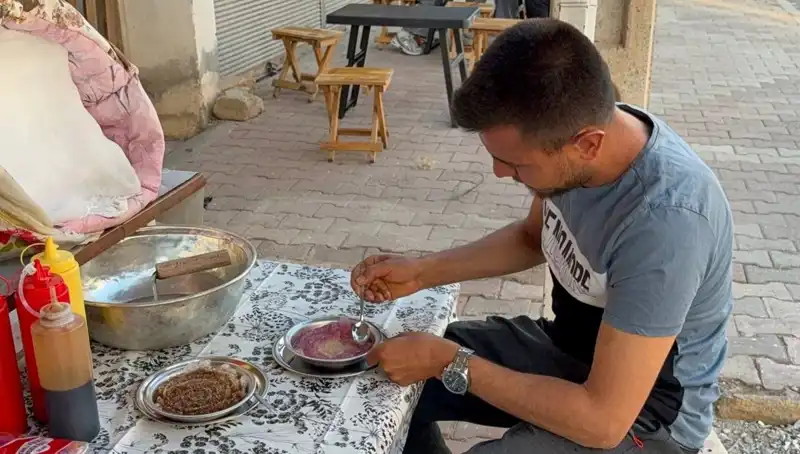 Toros Dağları'ndan Toplanan Doğanın Eşsiz Lezzeti: Tabağı 50 TL'ye Satıyor