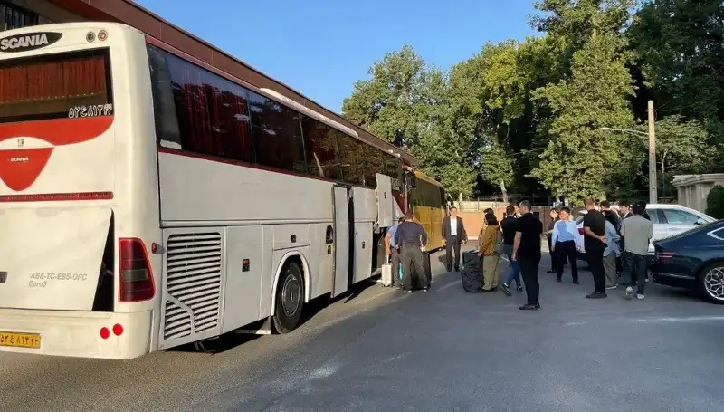 Şiraz'da Korkunç Kaza: Otobüs Devrildi, 21 Kişi Hayatını Kaybetti
