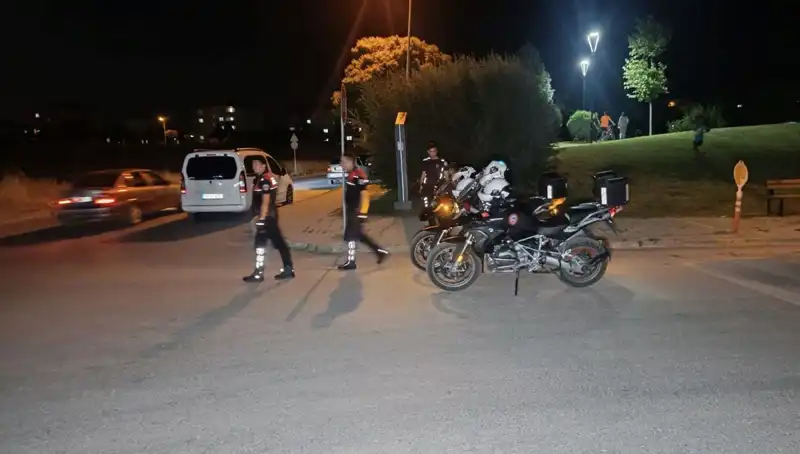 Parkta Çıkan Kavgada 14 Yaşındaki Çocuk Bıçaklandı, Olay Şok Olmuştur
