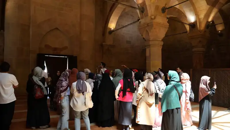Dünyanın En Benzersiz Dilleri: Kısır Dillerin Tuhaf Dünyası