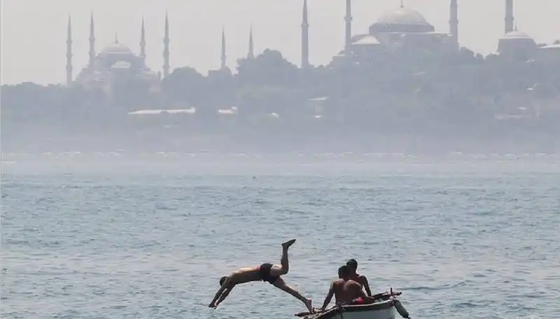 Aşırı Sıcakların Kapısını Çalan Yaz: 44 Dereceler Bekleniyor