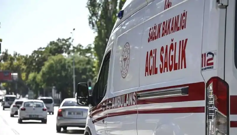 Dumanla Gelen Panik: Böcek İçin Mangalda Pul Biber Yaktı, Apartman Boşaltıldı!