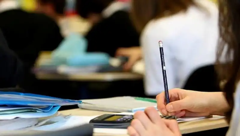 Üniversite Kontenjanlarında Düşüş: Eğitimde Yeni Trendler ve Gelecek Senaryoları