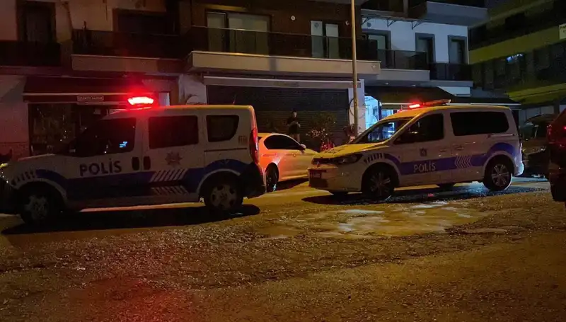 Kocaeli'de Gençler Arasındaki Bıçaklı Kavga: 2 Yaralı