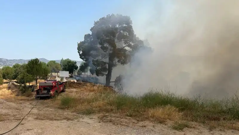 Muğla'da Kontrollü Yangınlar, Orman Yangını Bazı Bölgeleri Tehdit Ediyor