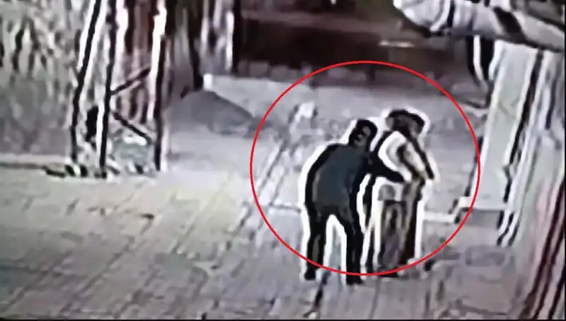 Polislerden Kapkaççılara Şok Operasyon: Pazarcı ve Simitçi Kılığına Girdiler