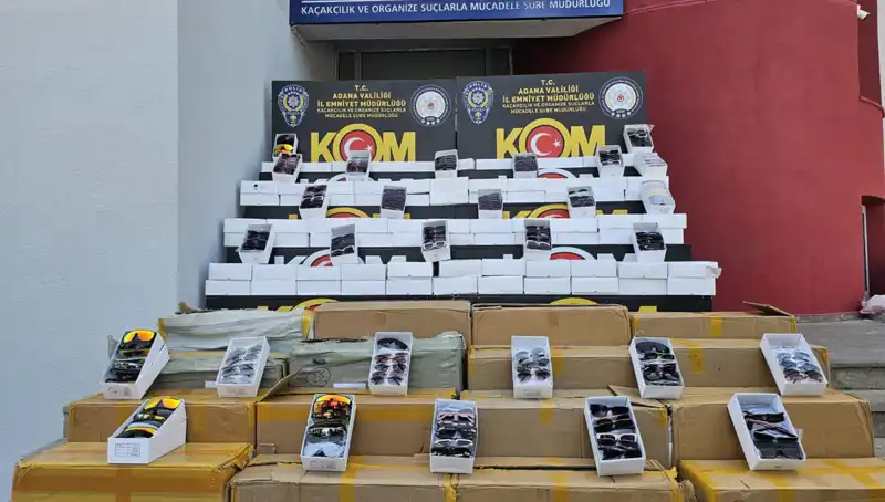 Adana’da Uyuşturucu gibi Kaçak Güneş Gözlükleri Operasyonu!