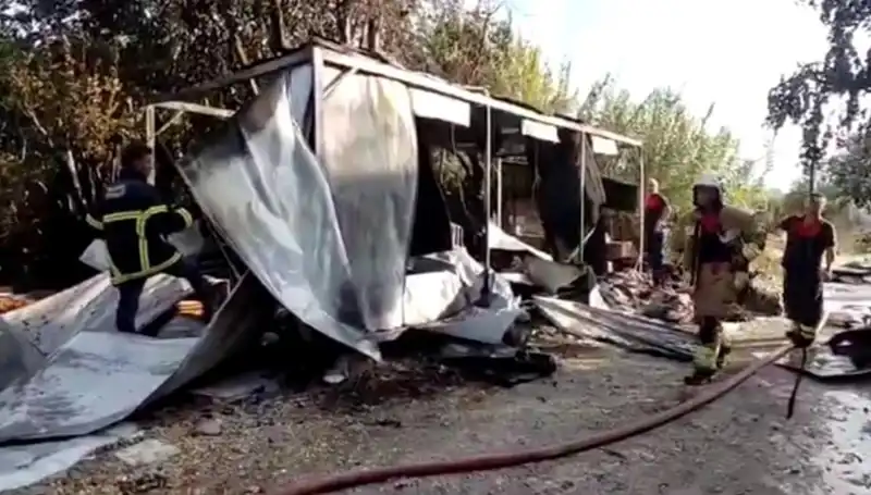 Hatay'da Büyük Konteyner Yangını: Yangının Nedenleri ve Sonuçları