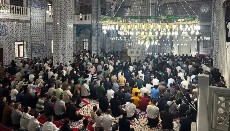 Iğdır'da İlk Bayram Namazı Coşkuyla İkame Edildi