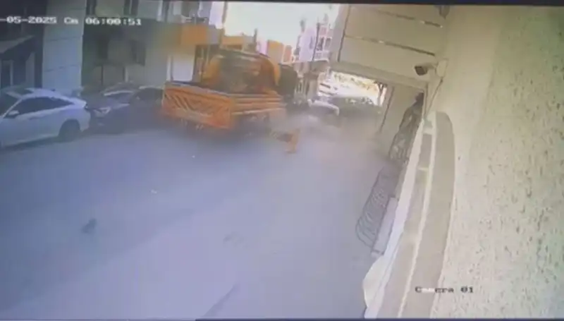 Kontrolden Çıkan Vinç 23 Araca Çarparak Durabildi: Olayın Detayları Şaşırttı