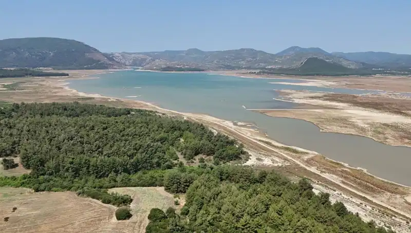 İzmir’de Tehlike Çanları: Suç Oranlarında Çarpıcı Düşüş Yaşanıyor!