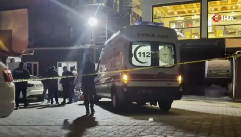 Gece Kulübü Önünde Alacak Verecek Davası: Cinayet Sahnede!