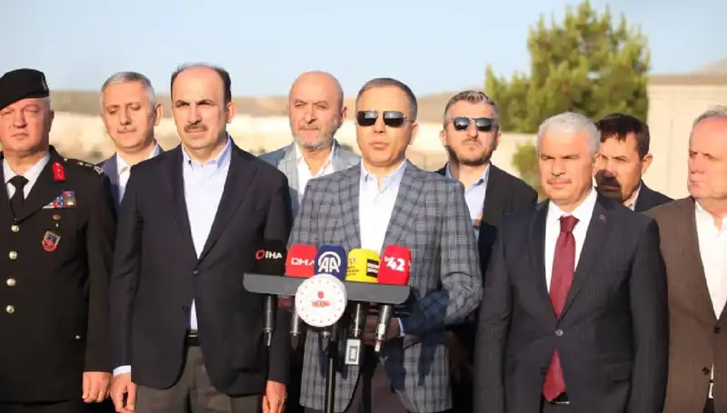 Bayram Sabahı Yolda Olacaklar Dikkat! Yerlikaya'dan Kritik Trafik Uyarısı