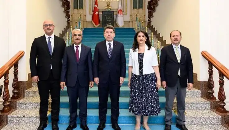 DEM Parti İmralı Heyeti, Adalet Bakanı Yılmaz Tunç ile Önemli Görüşmelerde Bulundu