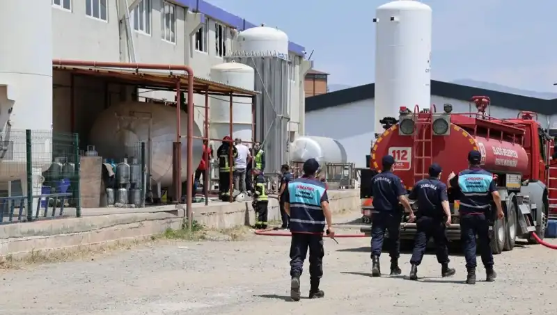 Elazığ'da Gaz Dolum Tesisinde Şok Edici Patlama: 5 Yaralı