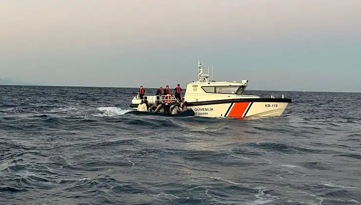 Ayvacık Açıklarında 17 Göçmen Kurtarıldı: Olayın Ayrıntıları ve Son Gelişmeler