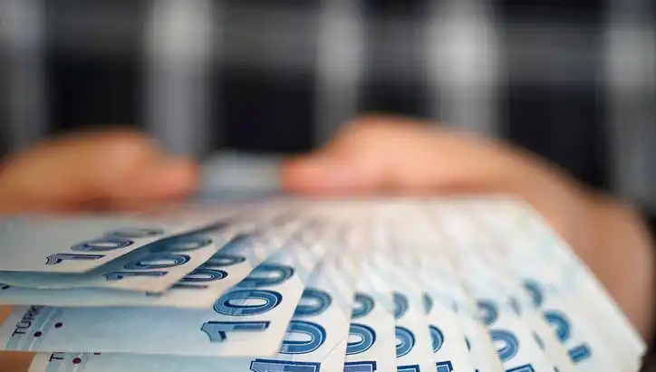 Emekli Promosyon Kampanyaları 2025: Kamu ve Özel Bankaların Teklifleri Neler?