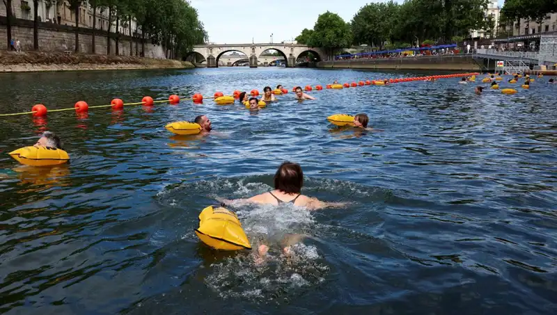 Seine Nehri'nde Tarihi Değişiklik: Yasak Kalktı, Halkla Buluştu