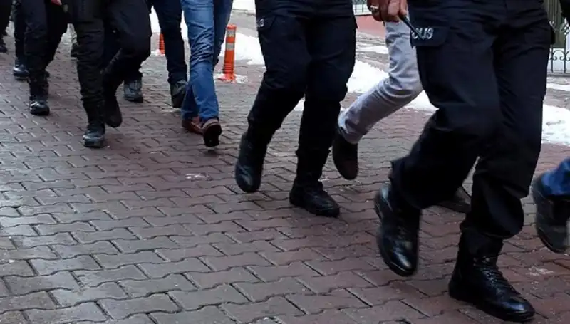 MİT ve Emniyet'ten FETÖ Üyelerine Yönelik Dev Operasyon