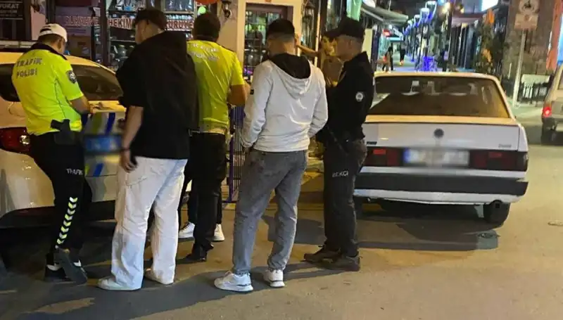 Ses Sistemi Yüksek Sesle Çalışırken Alkol Kontrolünde Ehliyetini Kaybetti