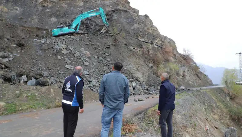 Hakkari’nin Doğal Güzelliklerine Koruma: Kaya Düşmelerine Karşı Kritik Çalışmalar Başlatıldı