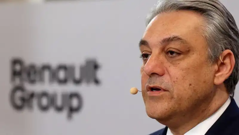 Renault'da Şok İstifa: Üst Düzey Yönetici Görevinden Ayrıldı