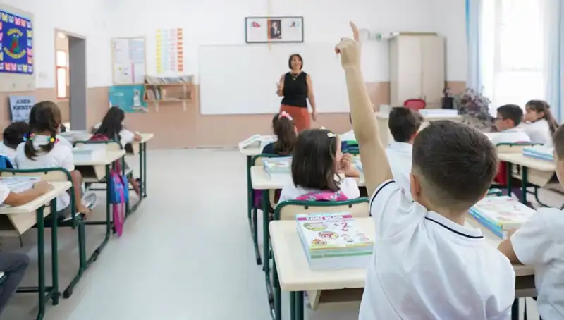 Öğretmenlerin Ek Ders Parası Bayram Öncesi Hesaplarda Olacak mı?